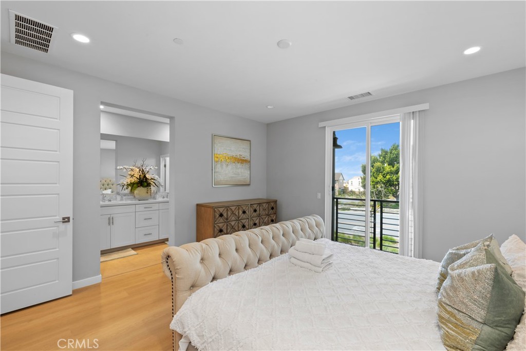 136 Modjeska Irvine, CA 92618 - Photo 23 of 39