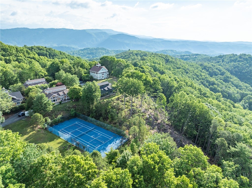 147 Moonlight Ridge Road, Unit 102 Boone, NC 28607 - Photo 4 of 33