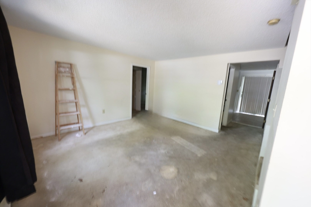 58 Victoria Heights Road, Unit 58 Boston, MA 02136 - Photo 3 of 22 Gallery Image 3