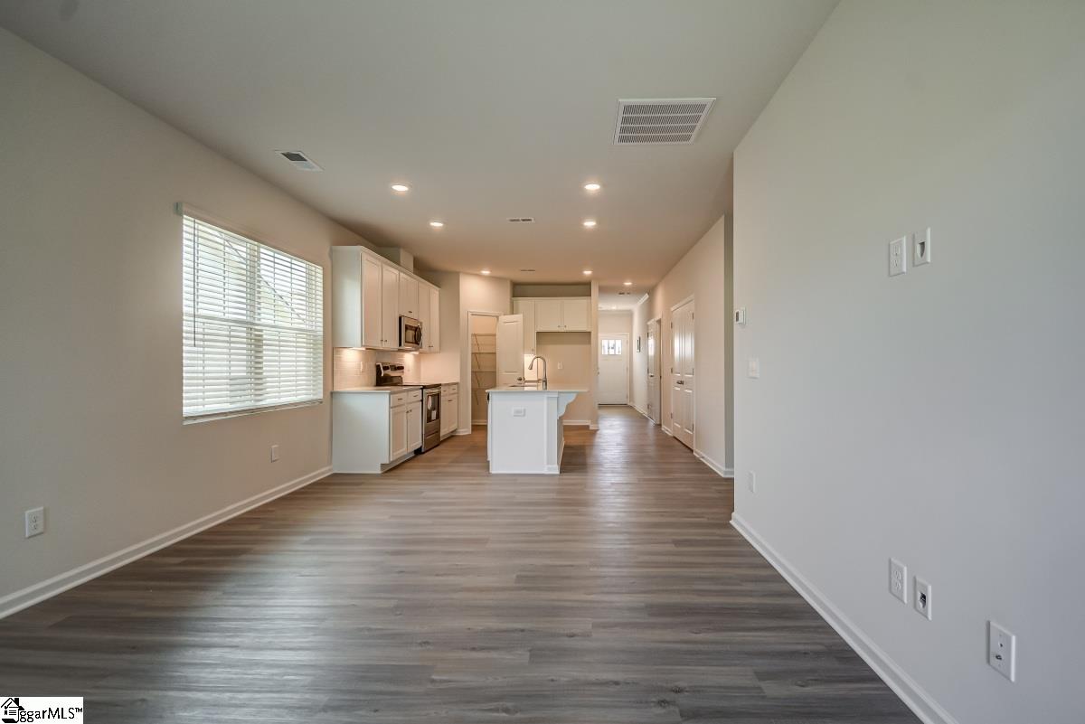 122 Aleppo Lane Greer, SC 29651 - Photo 5 of 28