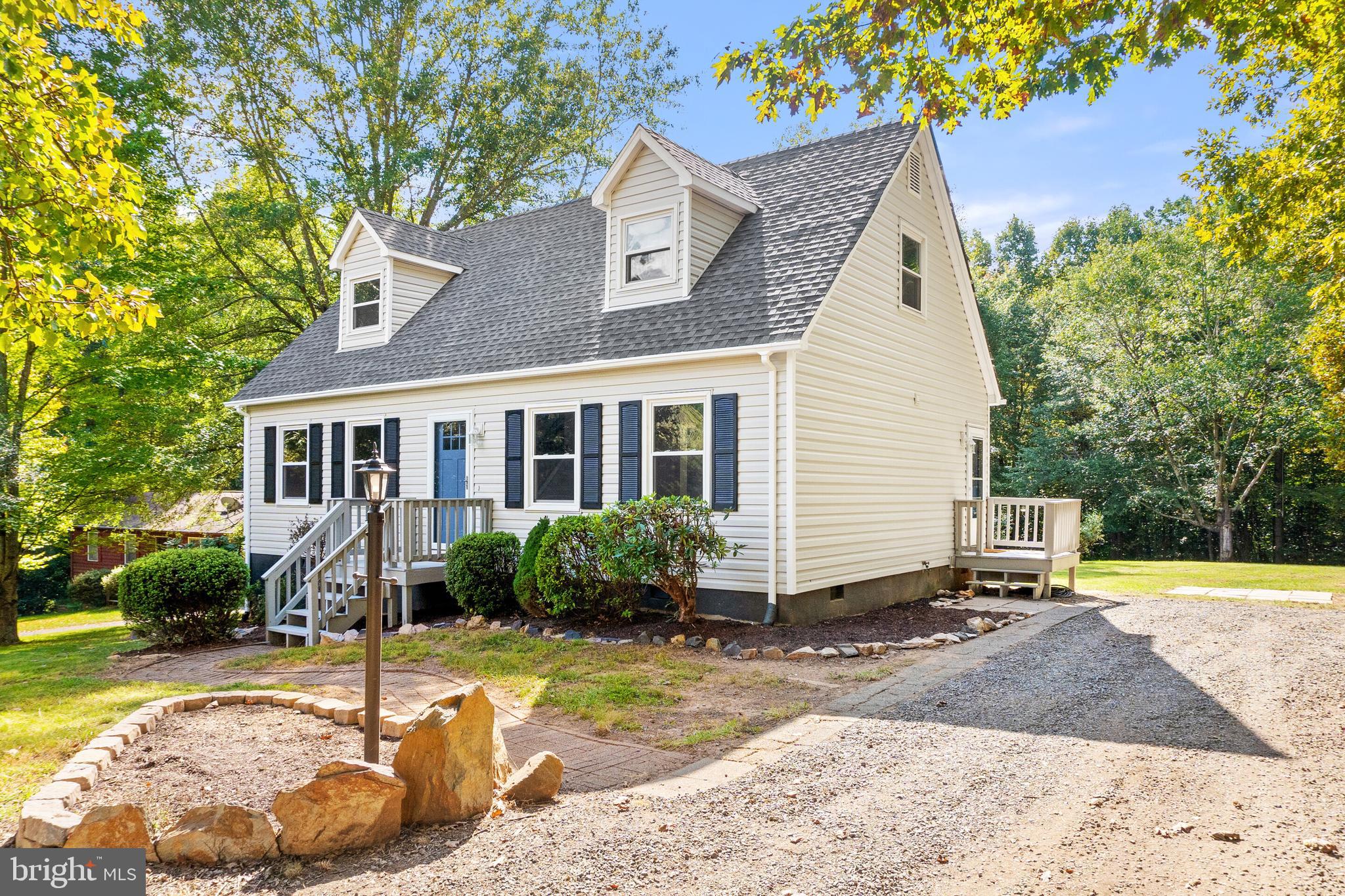 14084 Silver Hill Road Sumerduck, VA 22742 - Photo 3 of 35