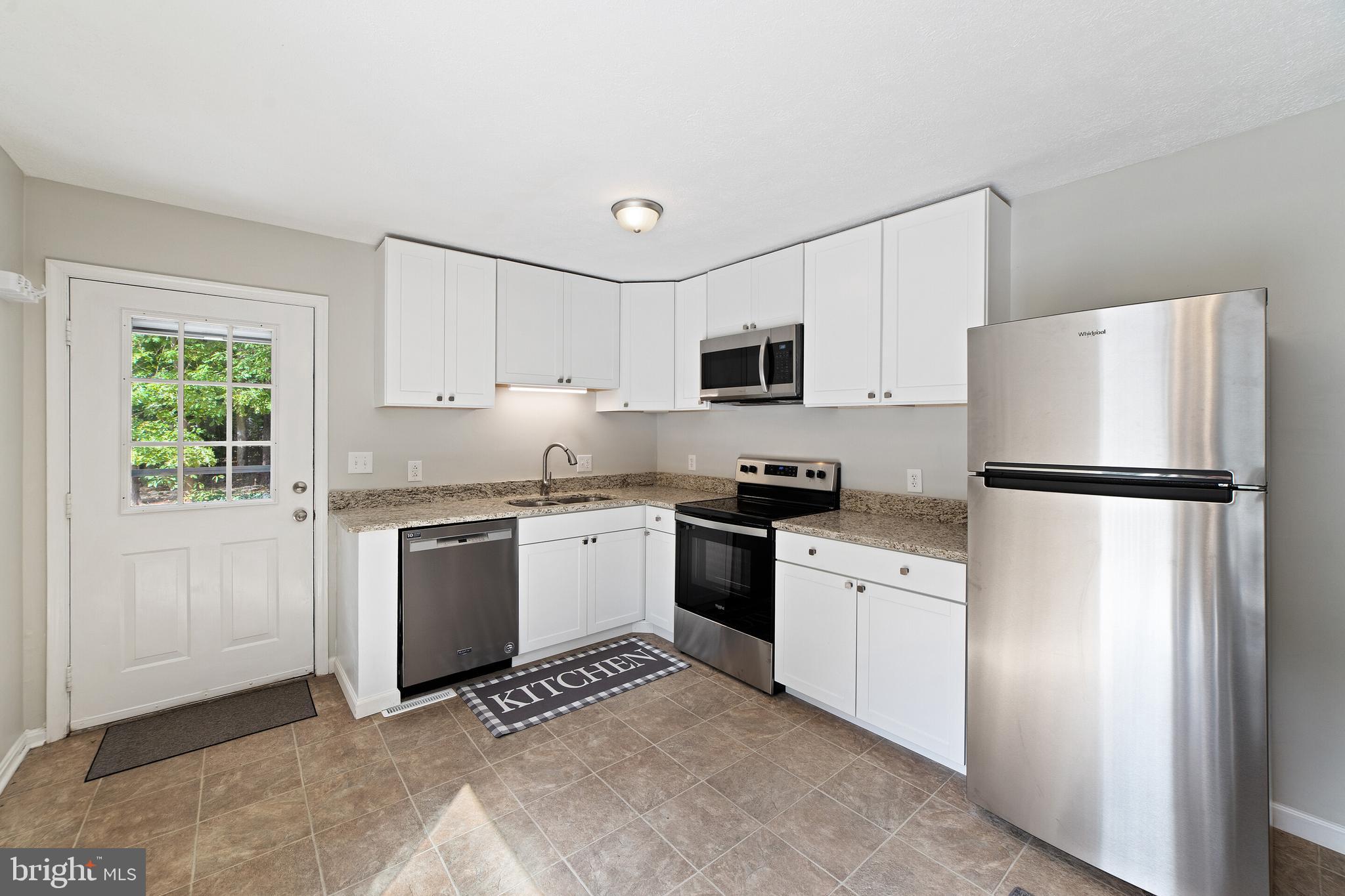 14084 Silver Hill Road Sumerduck, VA 22742 - Photo 5 of 35