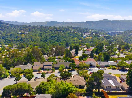 $2,599,000 | 1392 Bel Aire Road, San Mateo, CA 94402