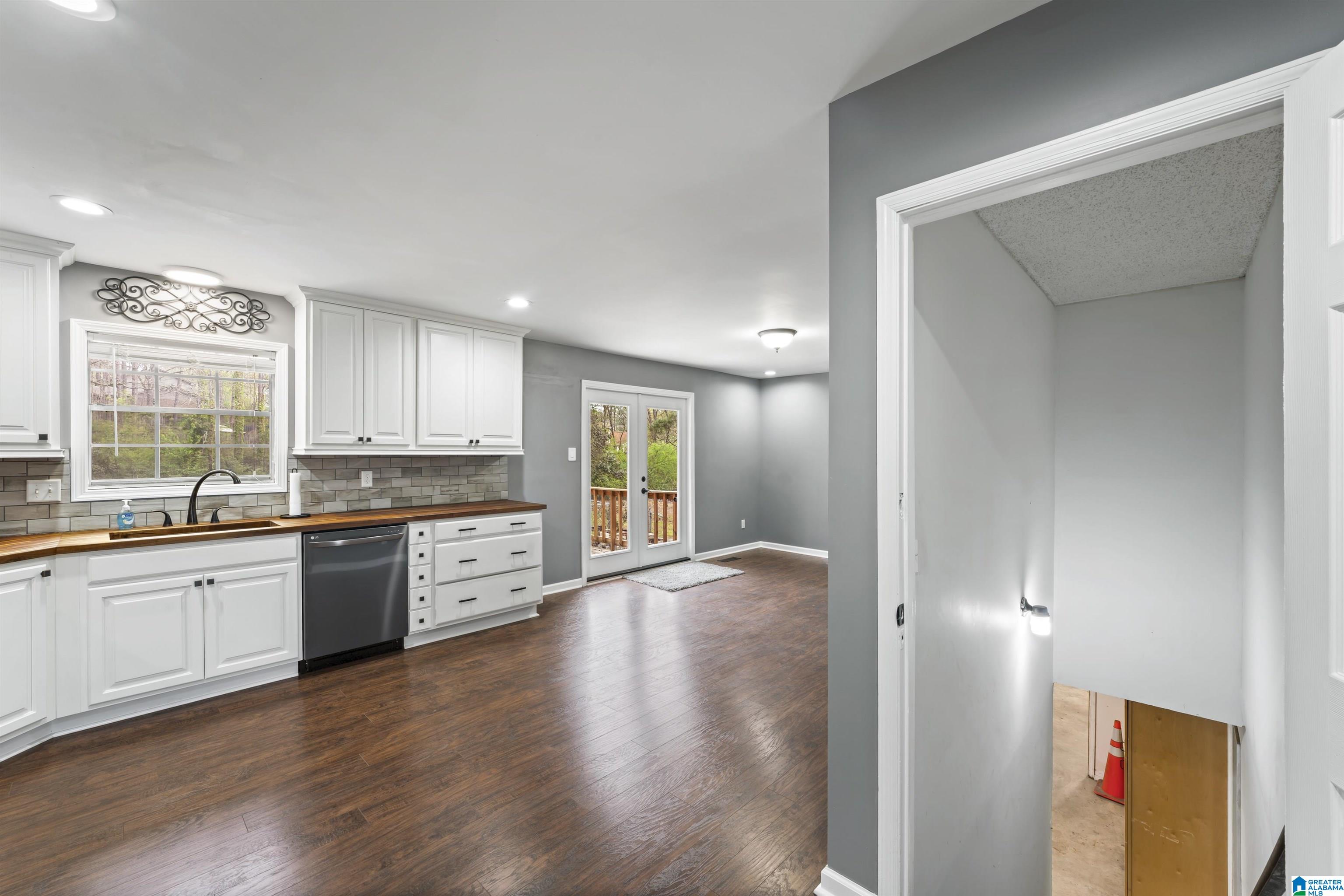 972 Ryecroft Road Pelham, AL 35124 - Photo 9 of 46 Gallery Image 9