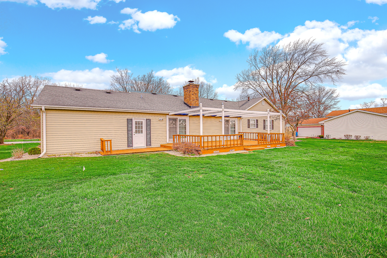 3723 Ronald Road Crete, IL 60417 - Photo 4 of 25 a view of a house with a backyard