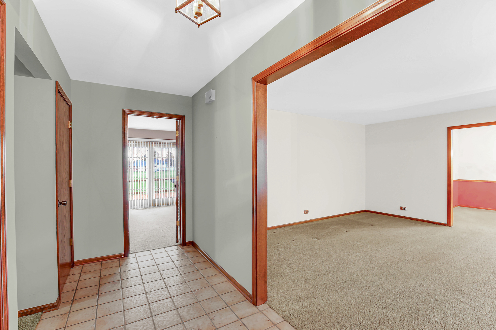 3723 Ronald Road Crete, IL 60417 - Photo 6 of 25 an empty room with windows