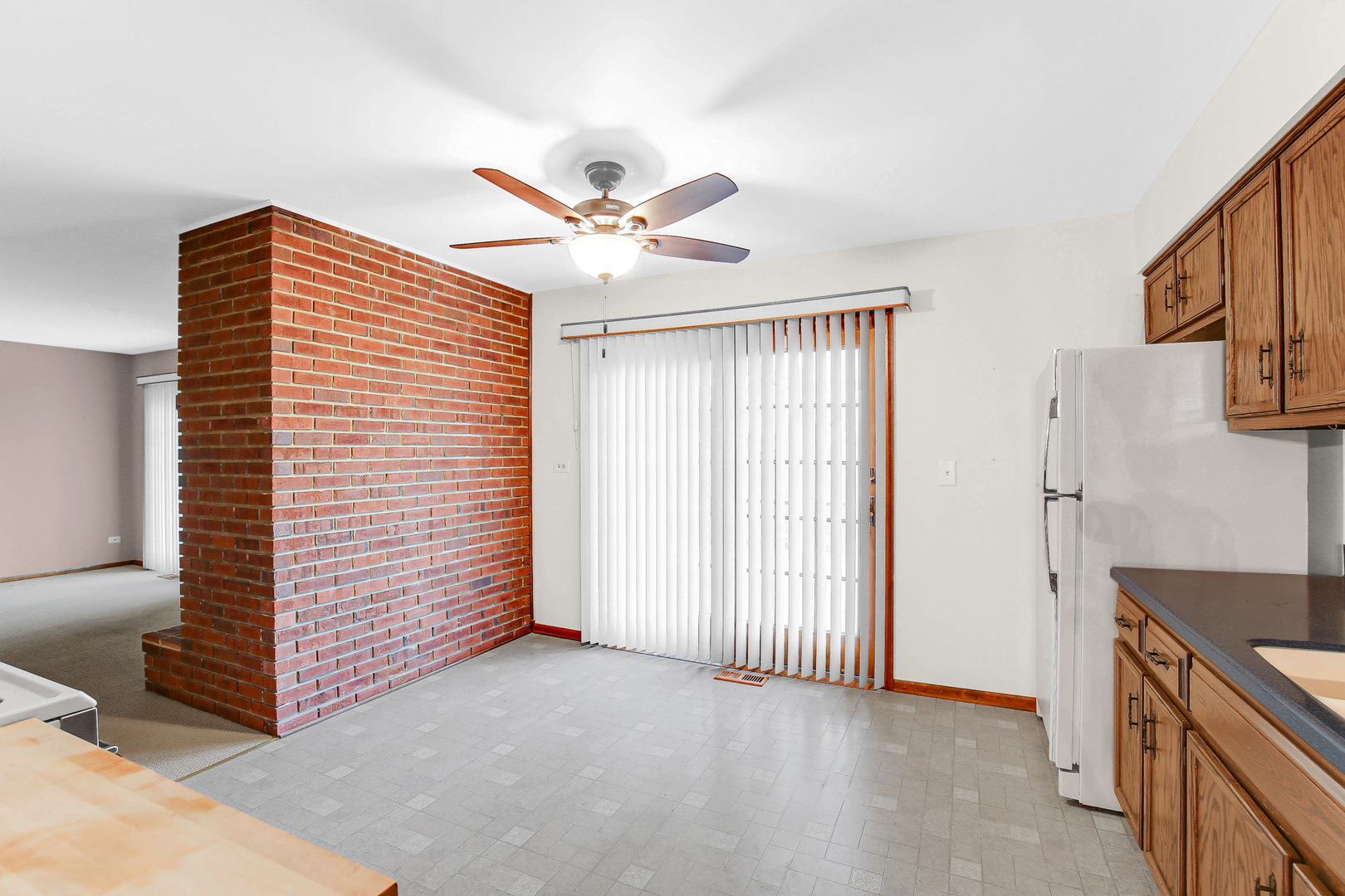 3723 Ronald Road Crete, IL 60417 - Photo 10 of 25 a view of a hallway with entryway
