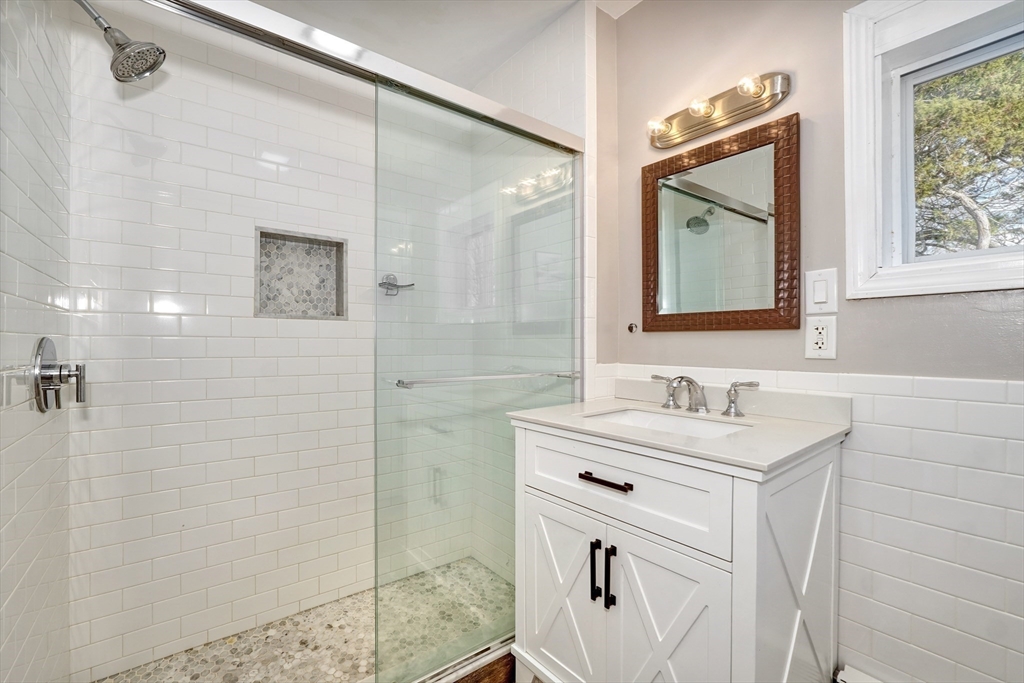 12 Seagirt Avenue Saugus, MA 01906 - Photo 27 of 41