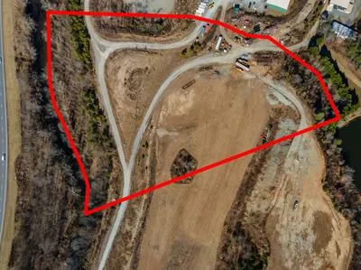 a view of a houses with a yard