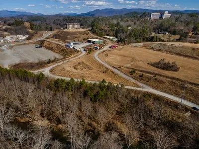 a view of a sky view