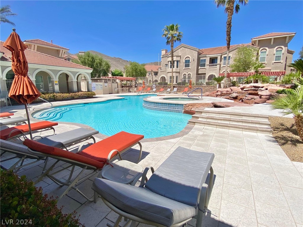10550 West Alexander Road, Unit 1166 Las Vegas, NV 89129 - Photo 3 of 27 Gallery Image 3