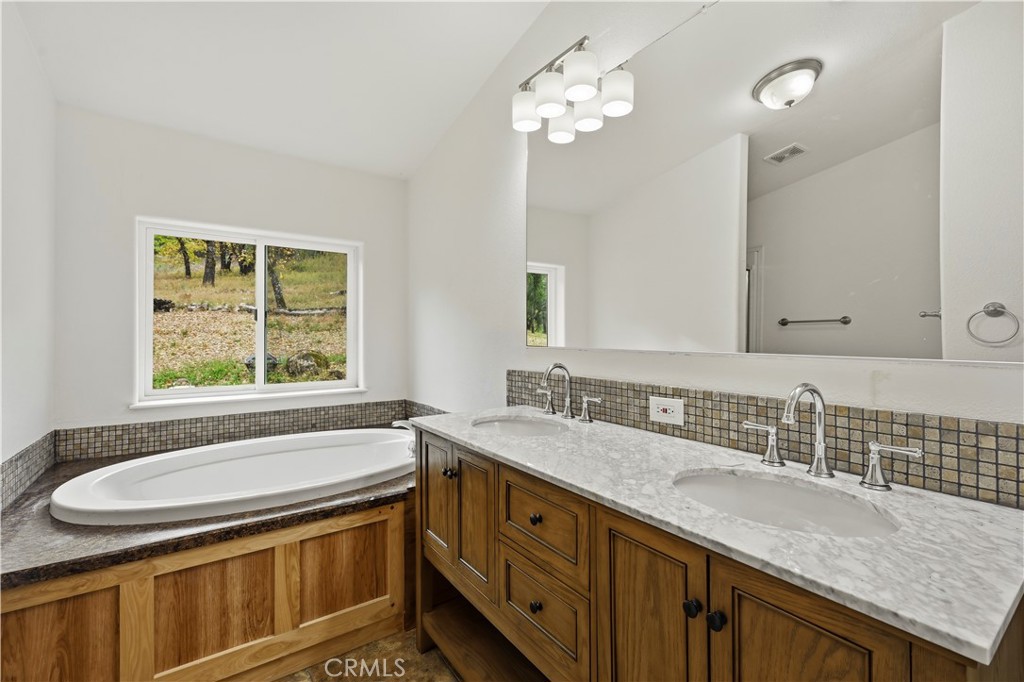 13035 Anderson Road Lower Lake, CA 95457 - Photo 17 of 39 Gallery Image 17