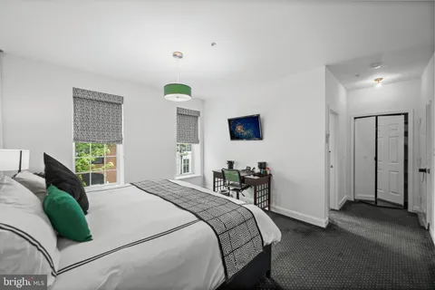 $1,200,000 | 210 South High Street, Baltimore, MD 21202