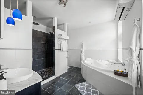 $1,200,000 | 210 South High Street, Baltimore, MD 21202