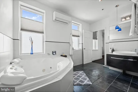 $1,200,000 | 210 South High Street, Baltimore, MD 21202