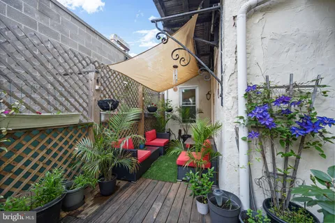 $1,200,000 | 210 South High Street, Baltimore, MD 21202