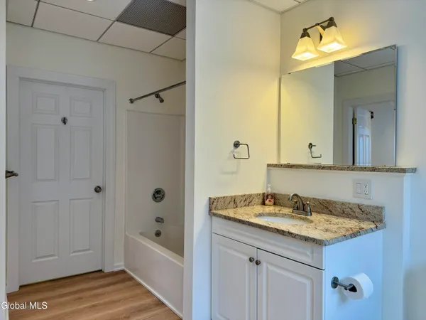$2,950 | 433 Broadway, Unit 3, Saratoga Springs, NY 12866
