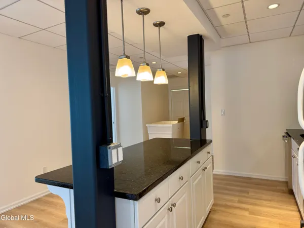 $2,950 | 433 Broadway, Unit 3, Saratoga Springs, NY 12866