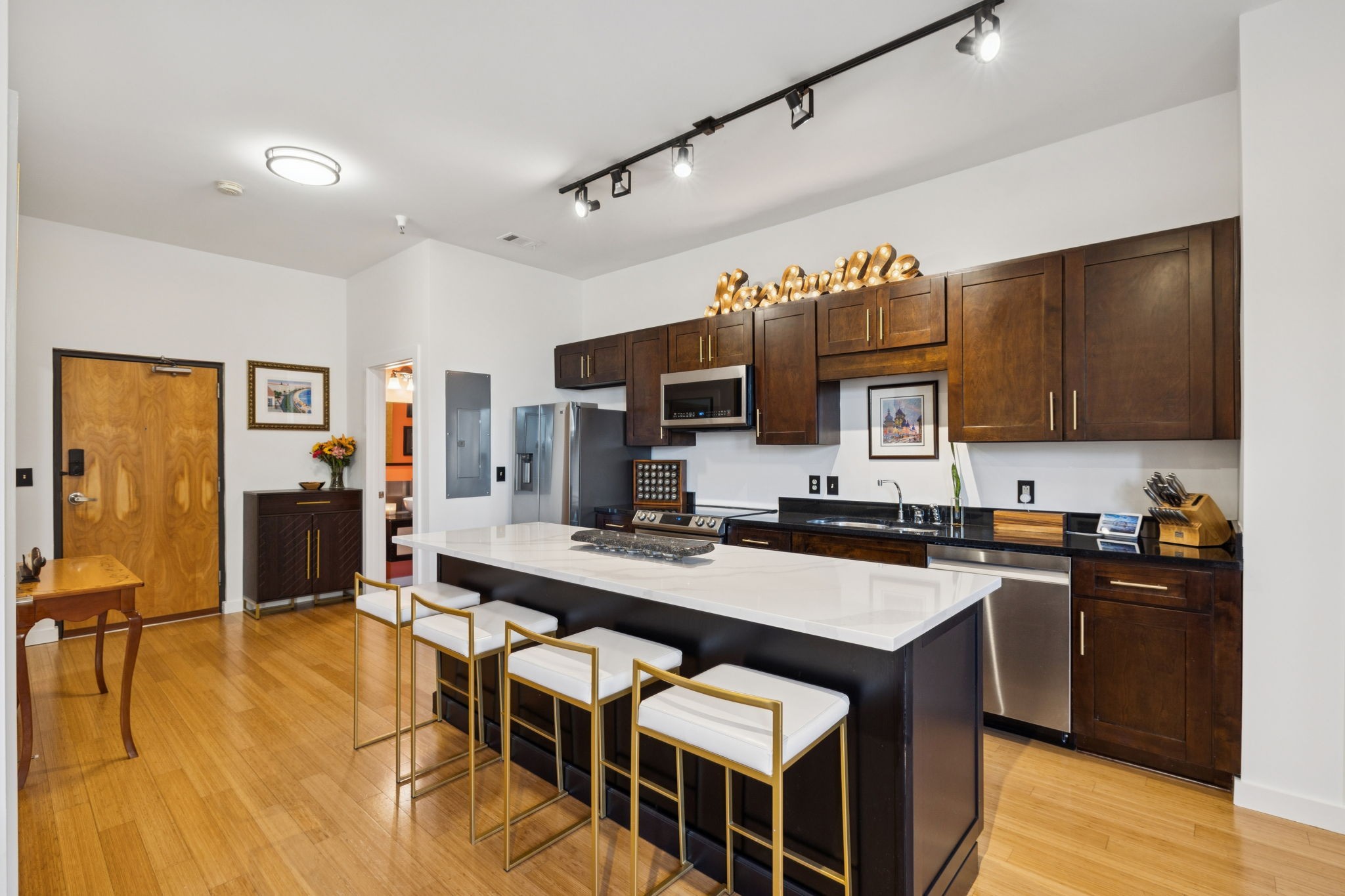 1706 18th Avenue South, Unit 112 Nashville, TN 37212 - Photo 1 of 33