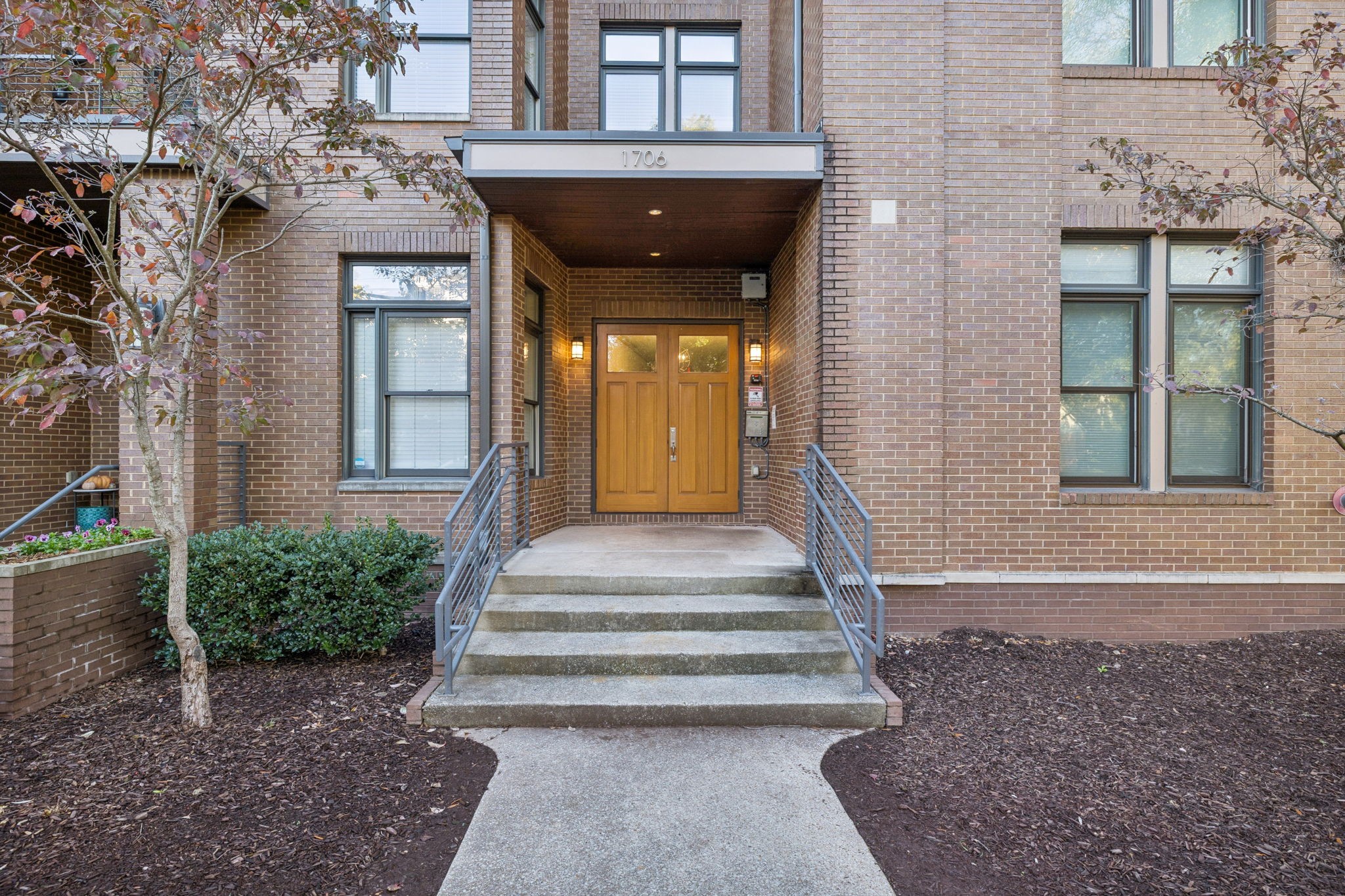 1706 18th Avenue South, Unit 112 Nashville, TN 37212 - Photo 2 of 33