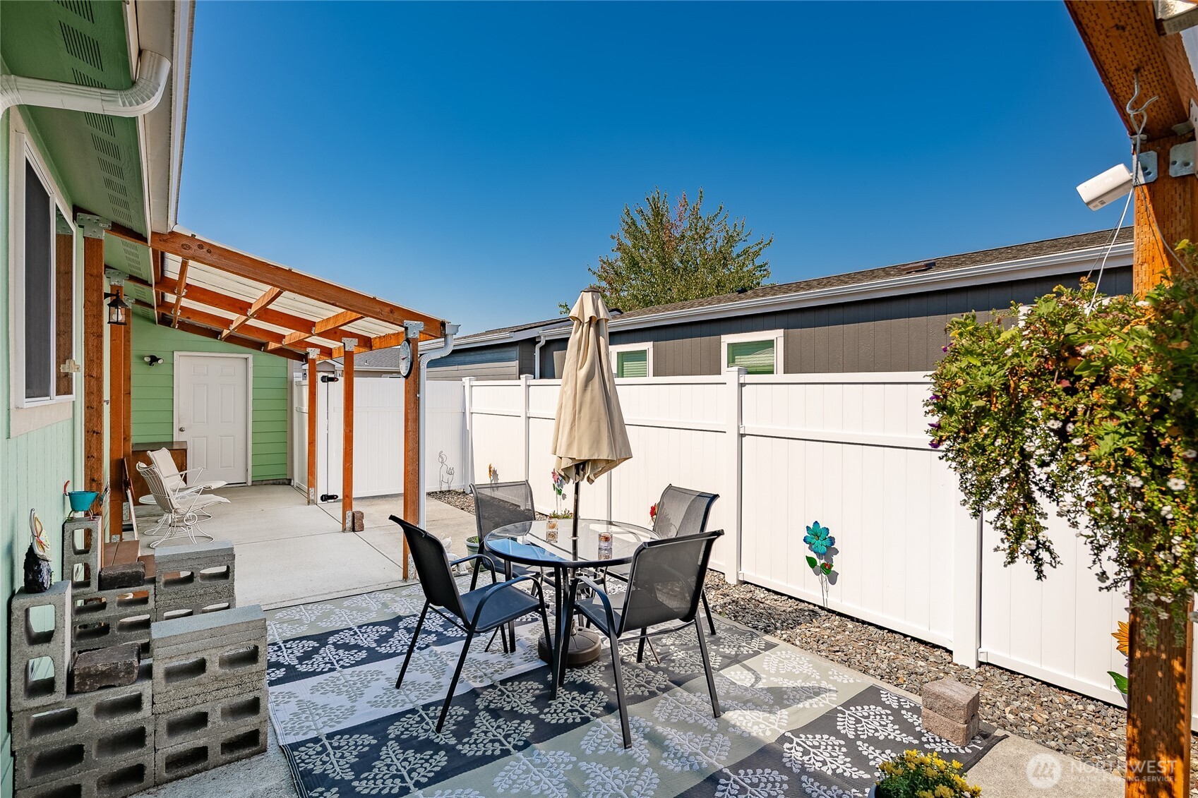 6350 Portal Way, Unit 83 Ferndale, WA 98248 - Photo 25 of 40 a outdoor space with furniture