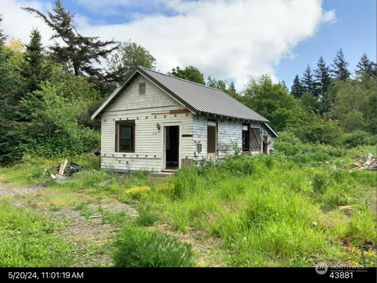 4178 Rural Avenue Bellingham, WA 98226 - Photo 1 of 1 a house view with a garden space