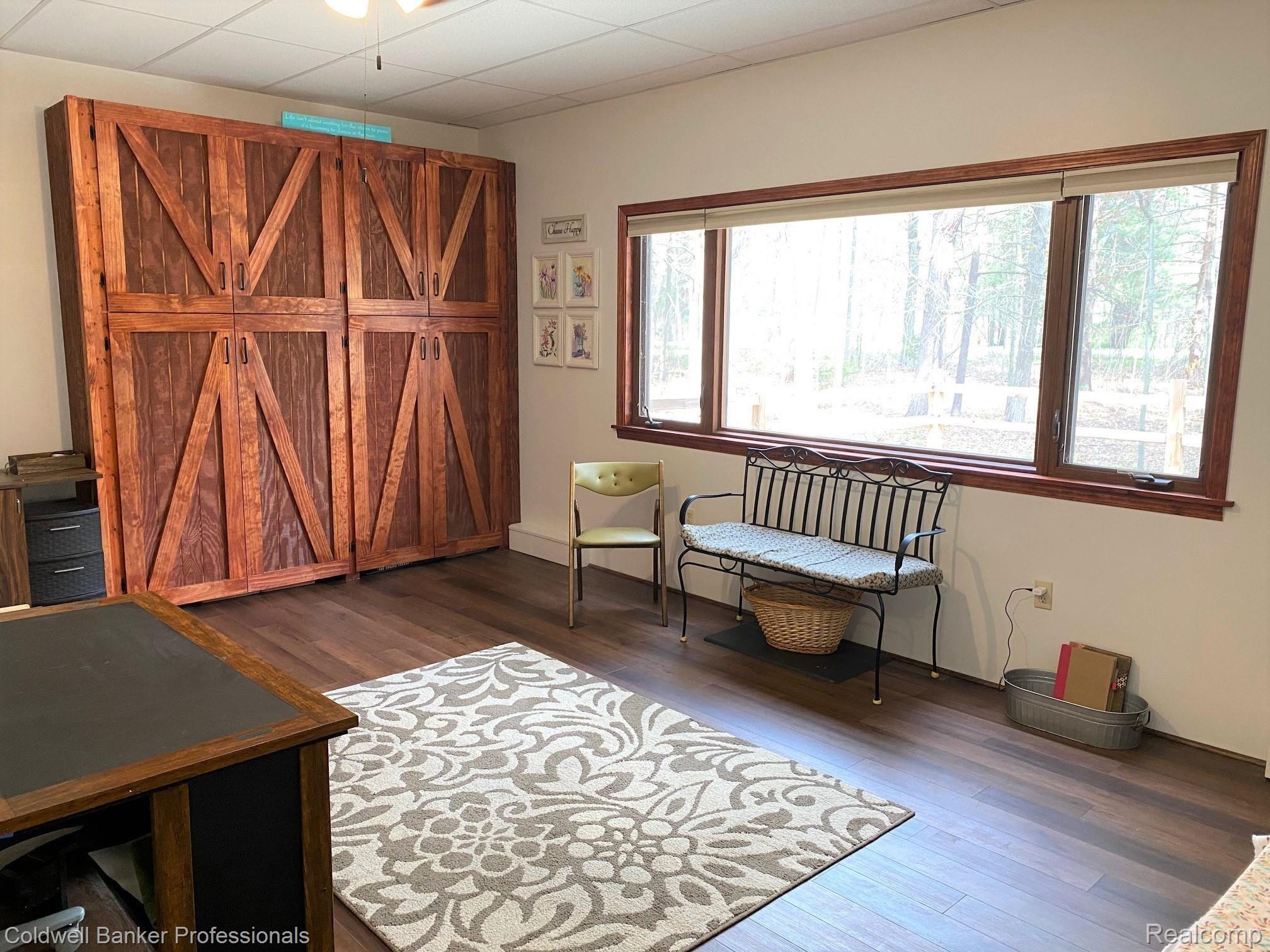 12621 Ithaca Road St. Charles, MI 48655 - Photo 11 of 39 12 12621 Family Room.jpg