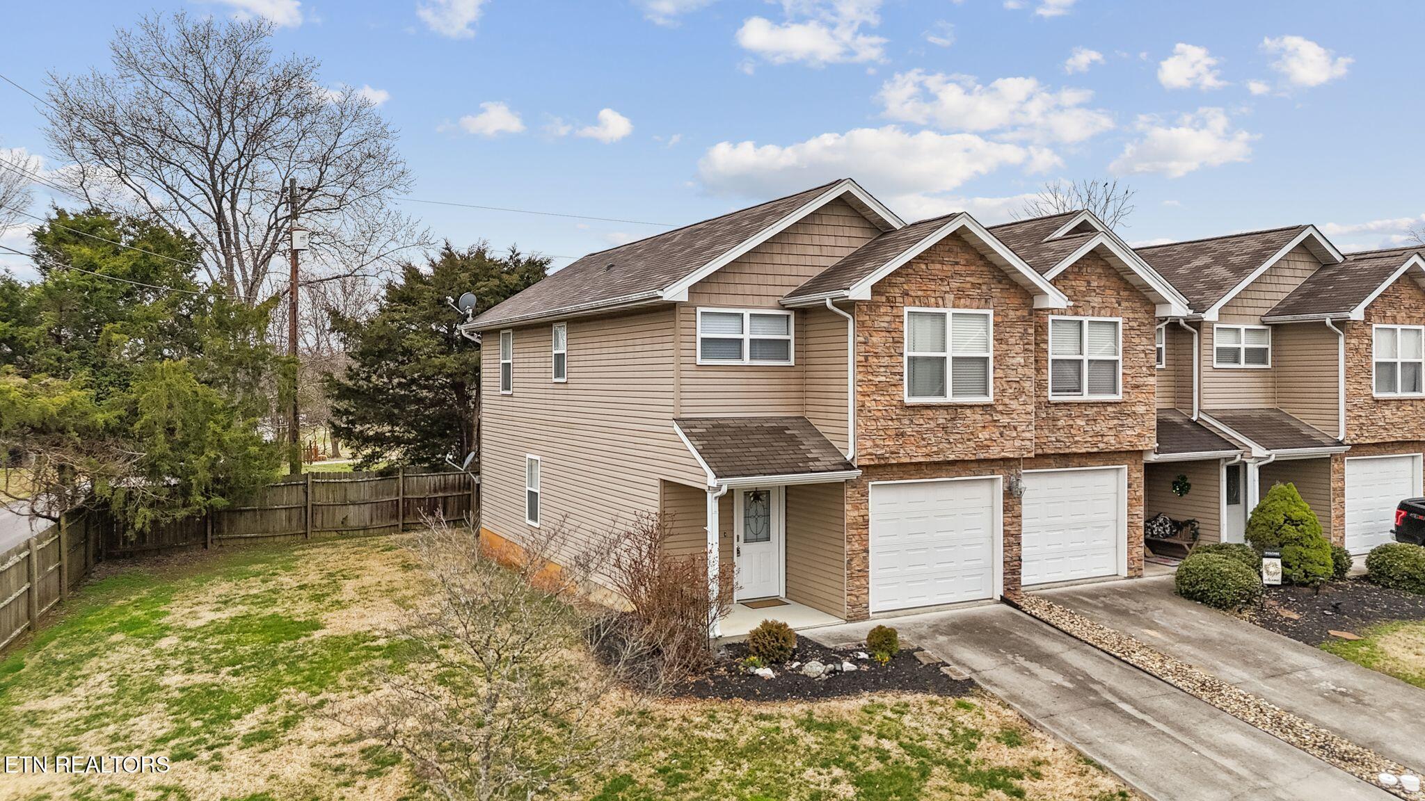 1003 Woullard Way, Unit 1 Sevierville, TN 37876 - Photo 2 of 36 front3