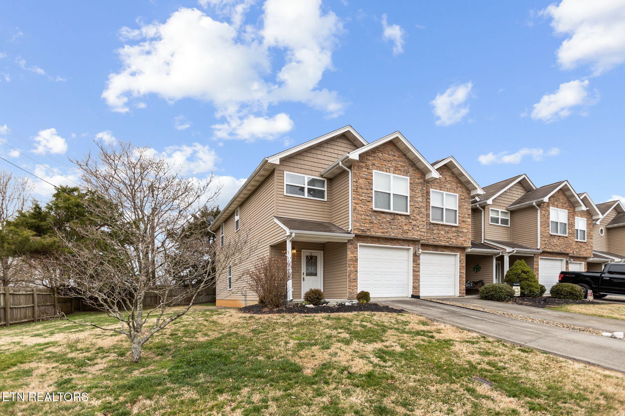 1003 Woullard Way, Unit 1 Sevierville, TN 37876 - Photo 5 of 36 front6