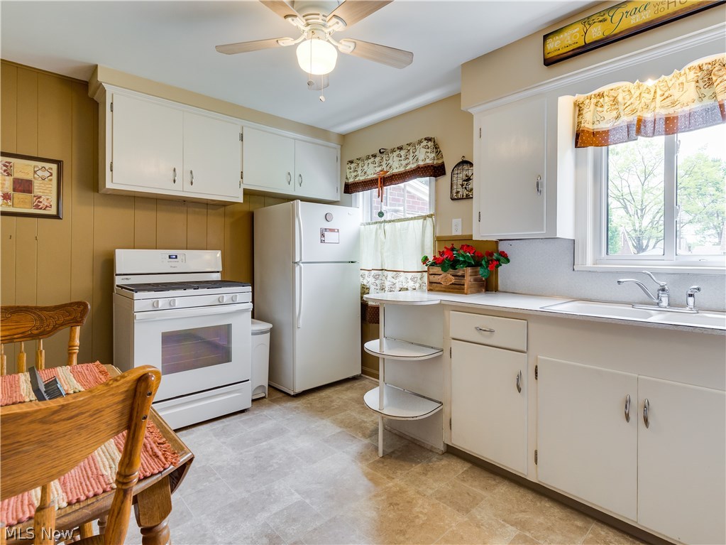 3018 Helen Place Northwest Canton, OH 44708 - Photo 15 of 30 Gallery Image 15