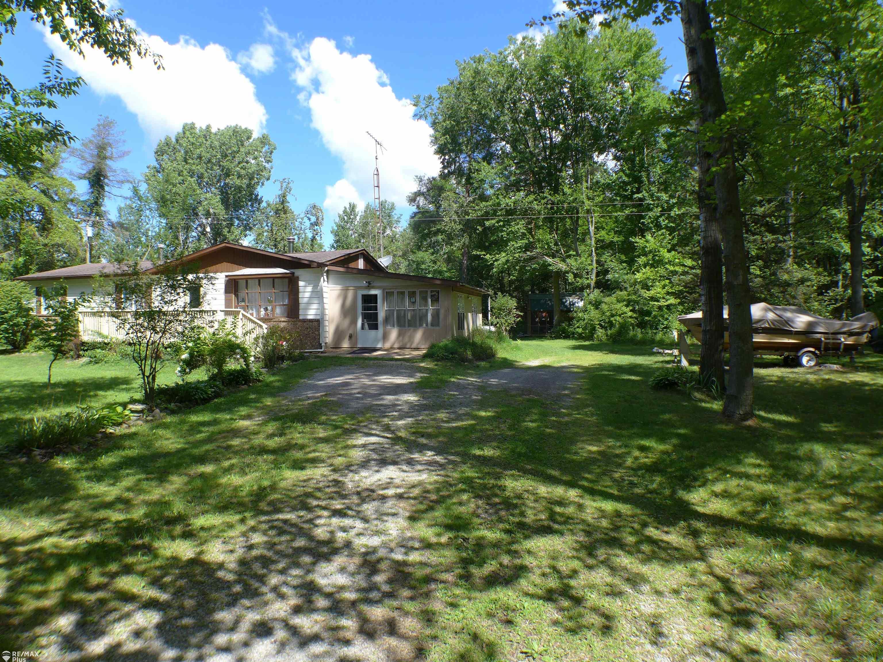 4696 Hanes Road Vassar, MI 48768 - Photo 32 of 32 50085829-31.JPG