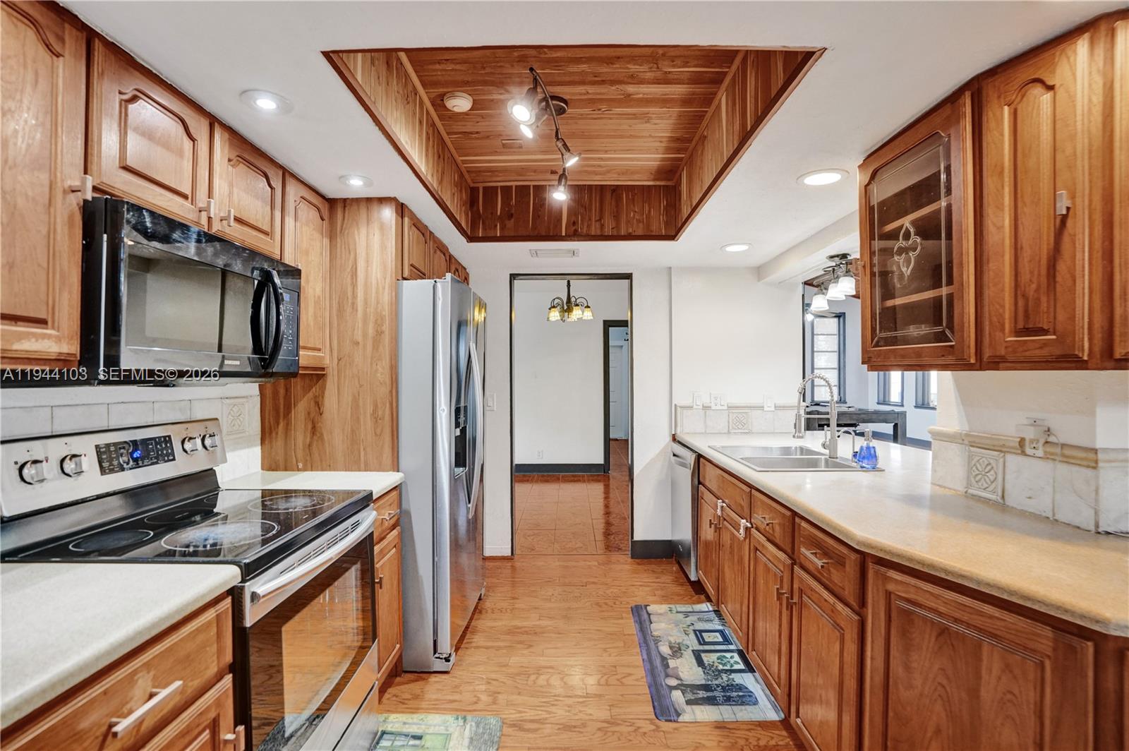 5380 Southwest 8th Court Plantation, FL 33317 - Photo 17 of 70