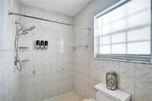 $760,000 | 5380 Southwest 8th Court, Plantation, FL 33317