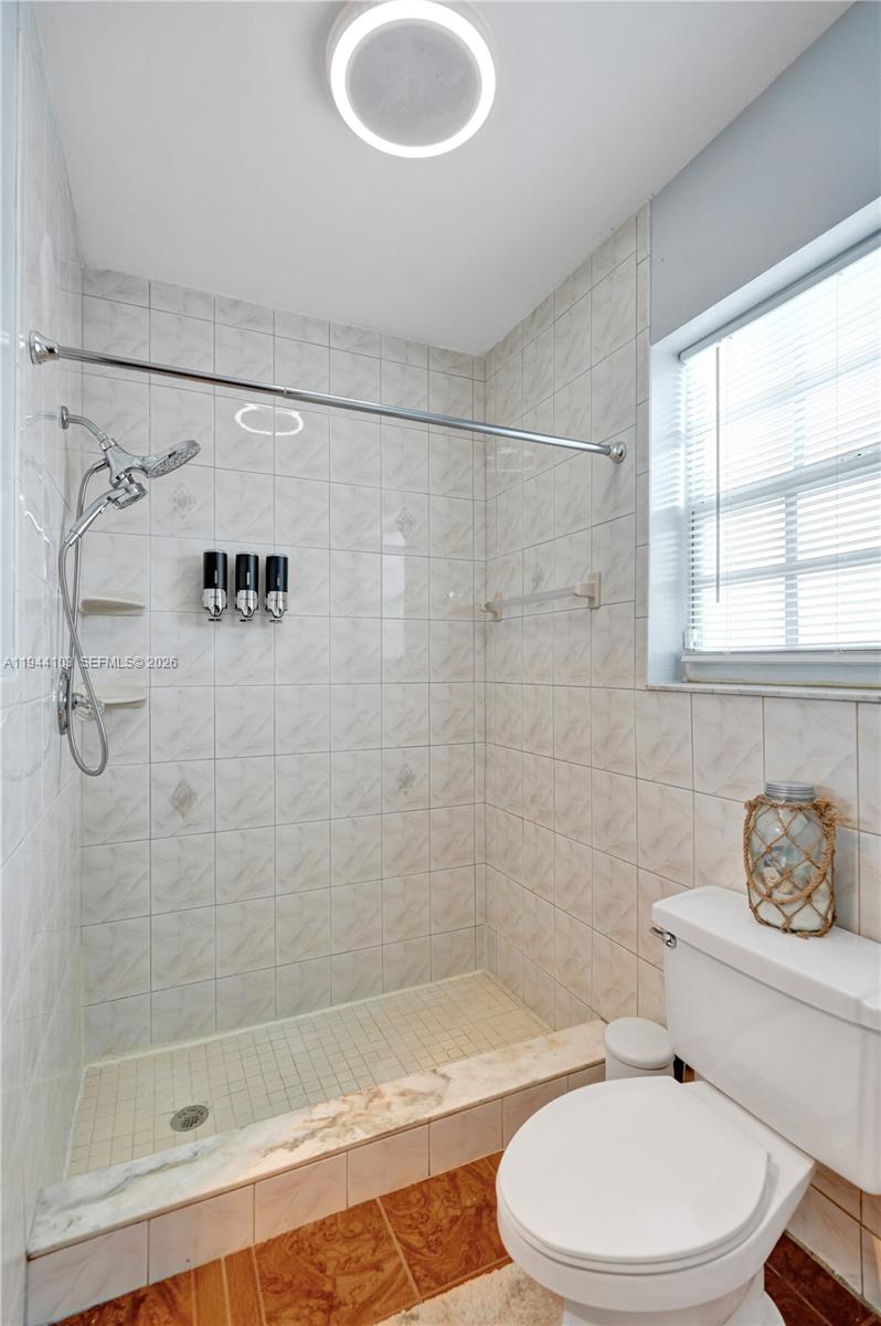 5380 Southwest 8th Court Plantation, FL 33317 - Photo 35 of 68