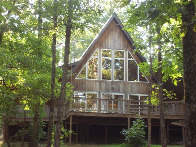 1868 Tummins Road McEwen, TN 37101 - Photo 1 of 20 Gallery Image 1