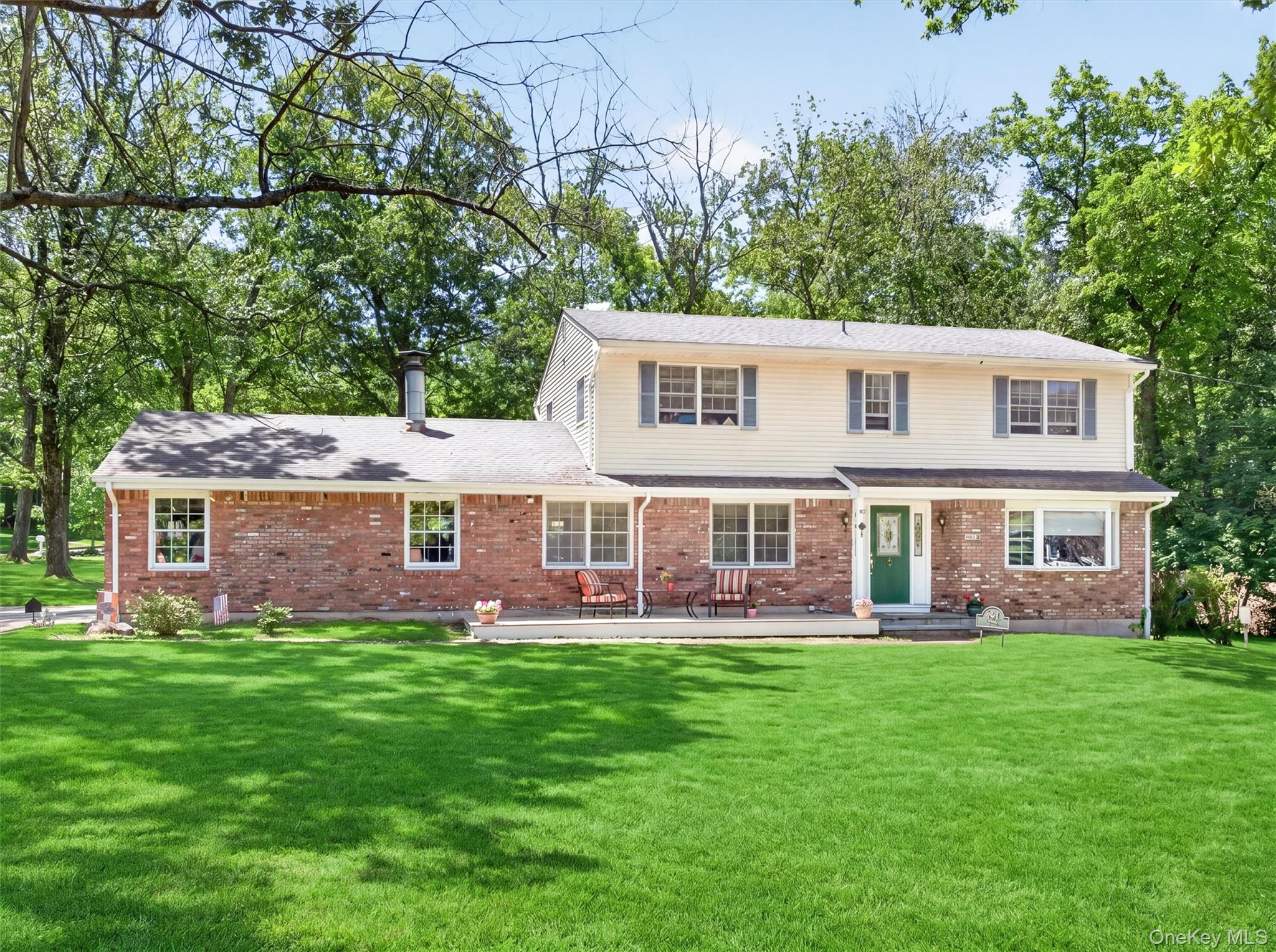 121 Sunset Road Blauvelt, NY 10913 - Photo 2 of 32 Front View