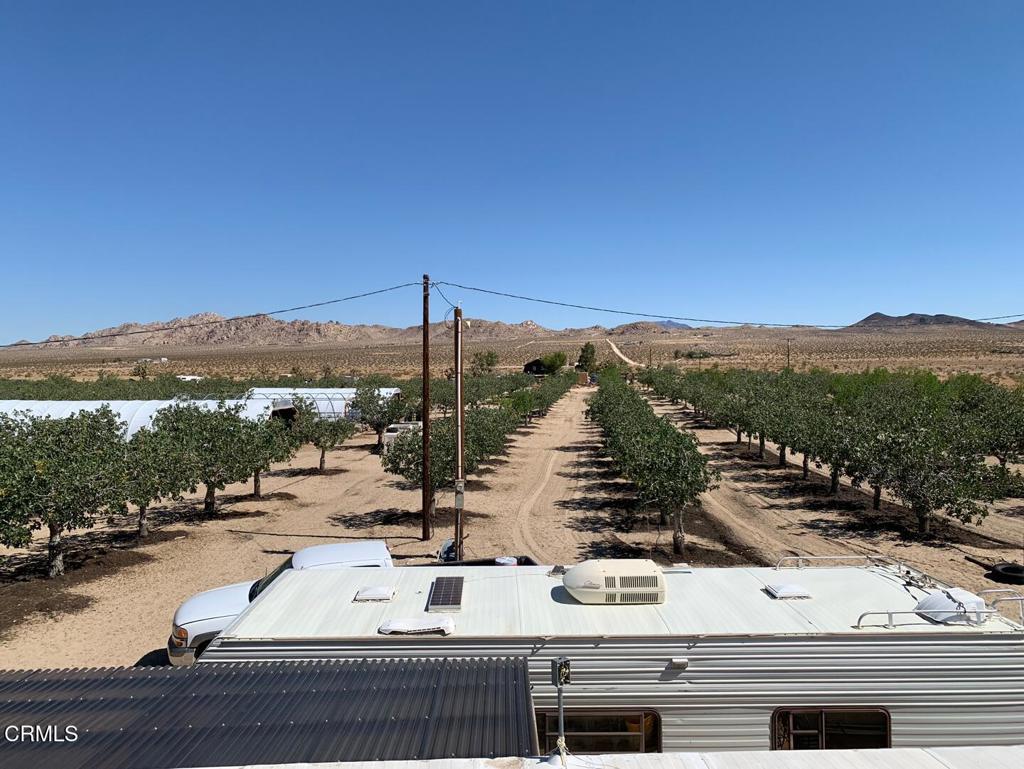 10080 Santa Fe Fire Road Lucerne Valley, CA 92356 - Photo 24 of 36 a view of a city with ocean view