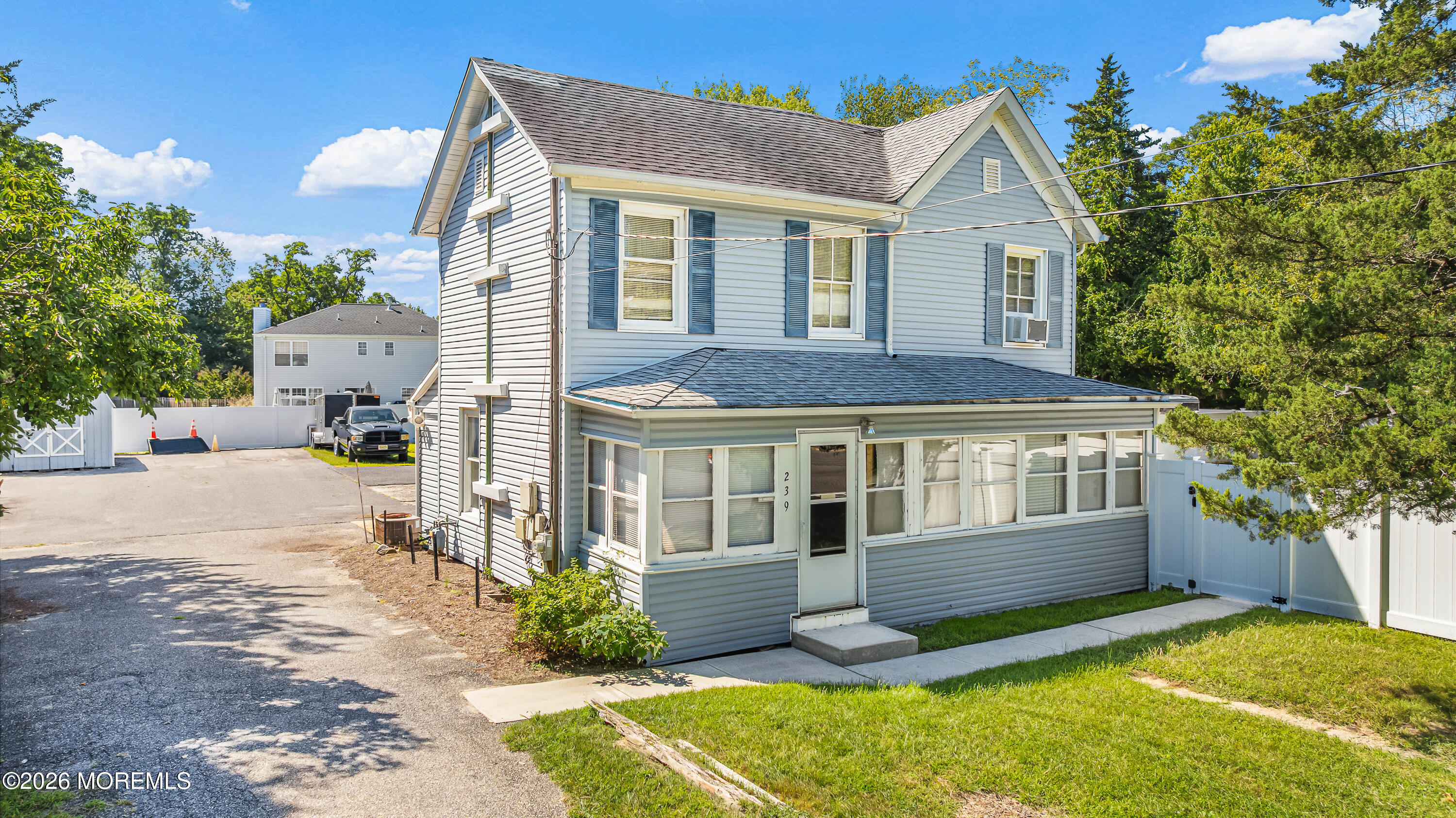 239 Drum Point Rd Brick - Exteriors-16