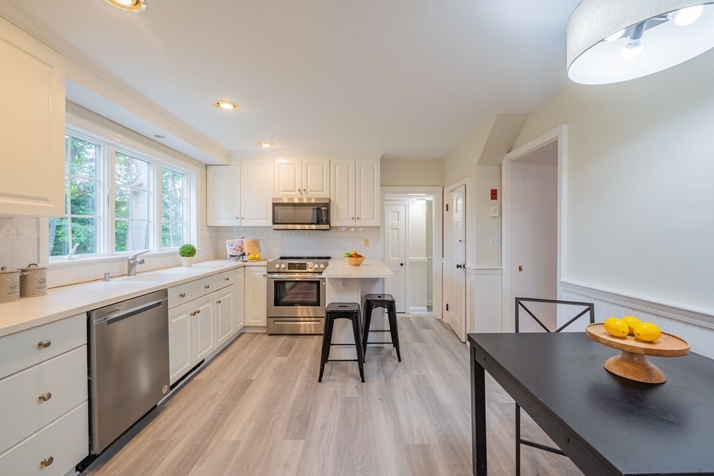 61 Richfield Road Arlington, MA 02474 - Photo 12 of 41 Gallery Image 12