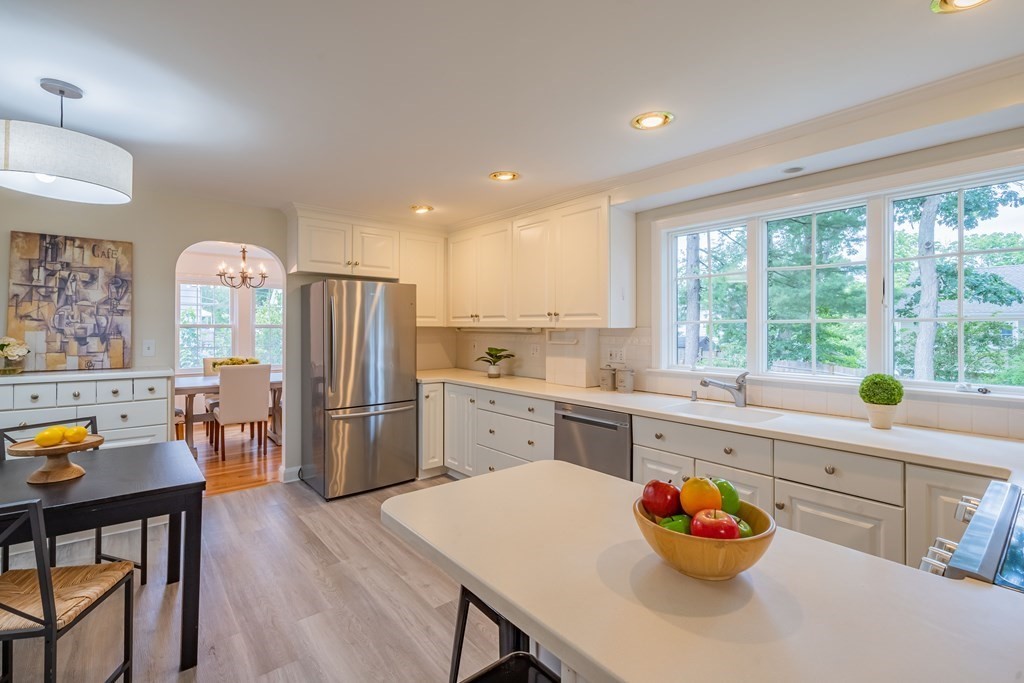 61 Richfield Road Arlington, MA 02474 - Photo 15 of 41 Gallery Image 15