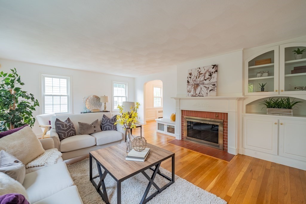 61 Richfield Road Arlington, MA 02474 - Photo 2 of 41 Gallery Image 2