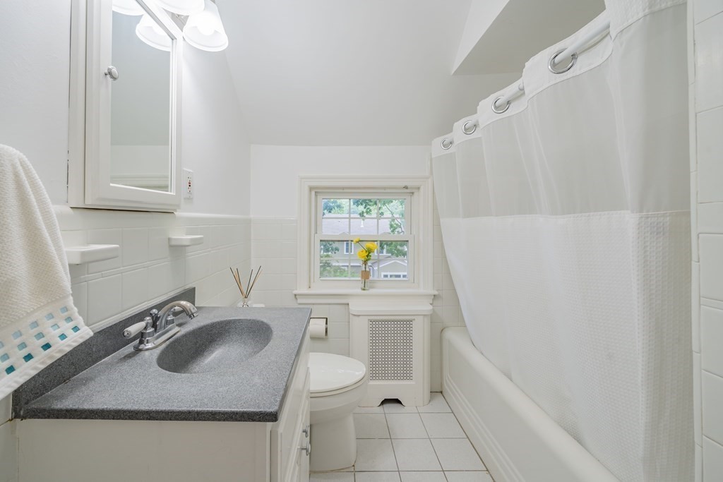 61 Richfield Road Arlington, MA 02474 - Photo 29 of 41 Gallery Image 29