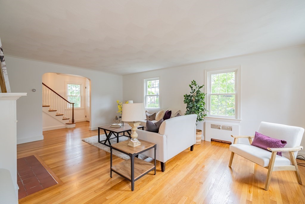 61 Richfield Road Arlington, MA 02474 - Photo 5 of 41 Gallery Image 5