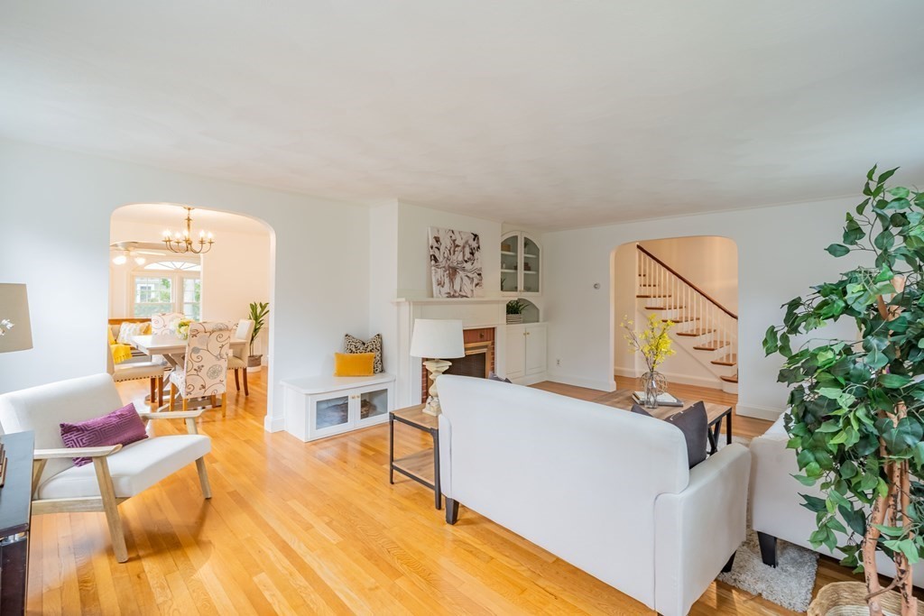 61 Richfield Road Arlington, MA 02474 - Photo 6 of 41 Gallery Image 6