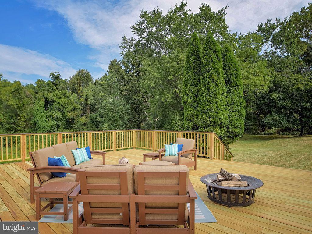 1432 Mundock Road Dresher, PA 19025 - Photo 4 of 24 Gallery Image 4