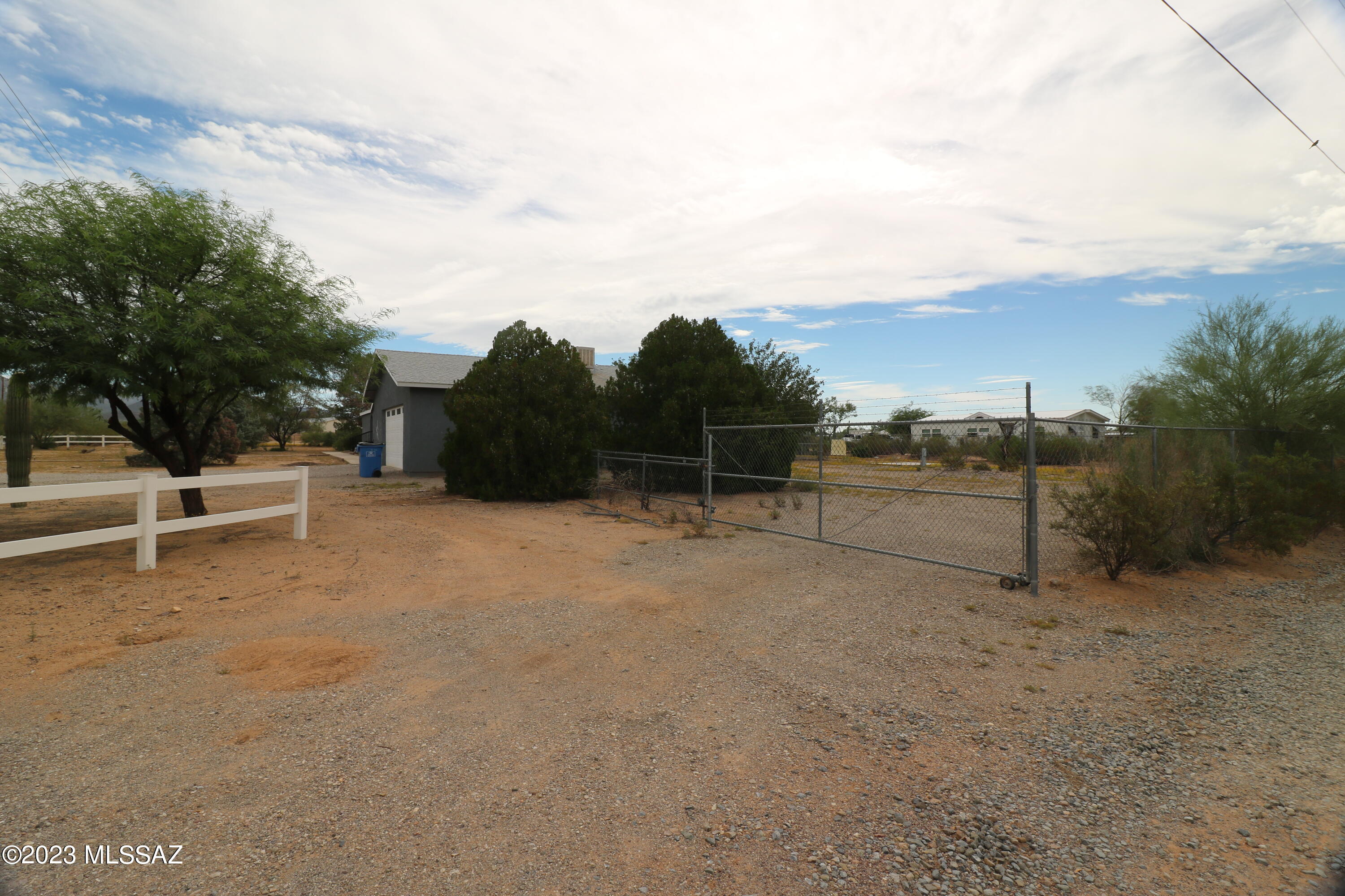 12481 West Mile Wide Road Tucson, AZ 85743 - Photo 11 of 36 Gallery Image 11