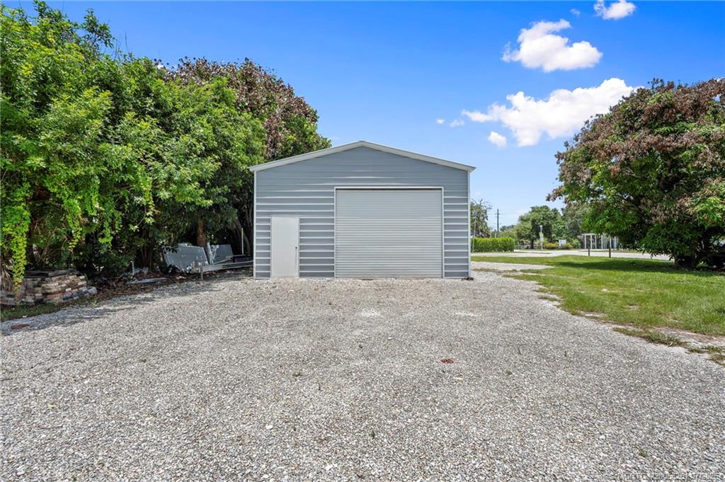 3915 Southeast Salerno Road Stuart, FL 34997 - Photo 8 of 40