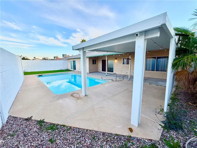 $2,275 | 6236 West Elmira Drive, Las Vegas, NV 89118