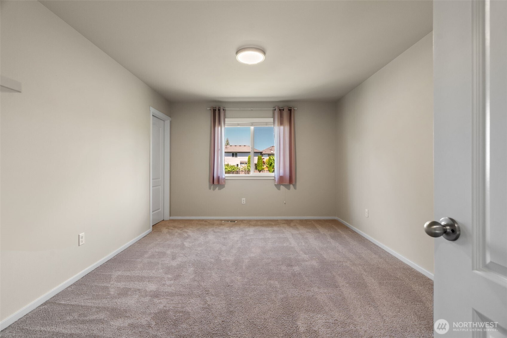 22313 38th Avenue Southeast Bothell, WA 98021 - Photo 28 of 35