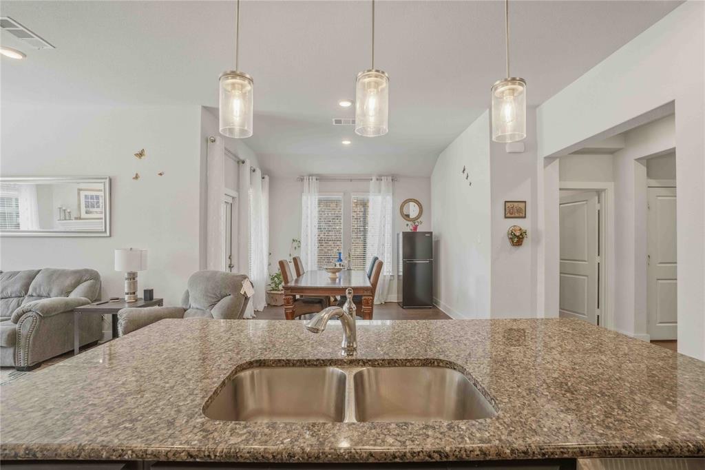 9336 Loggerhead Way Fort Worth, TX 76118 - Photo 6 of 40